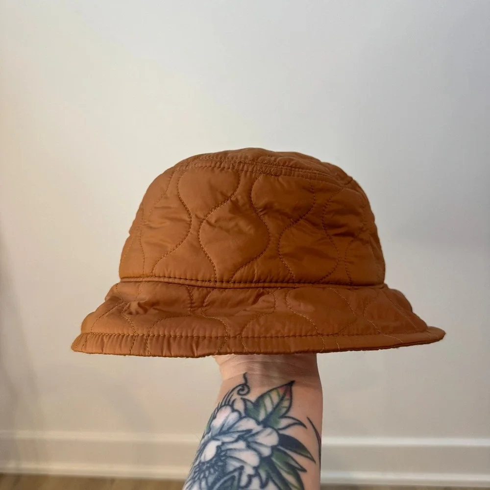Madewell‎ Quilted Bucket Hat Warm Coffee Quilt Puffer Women Accessory EUC